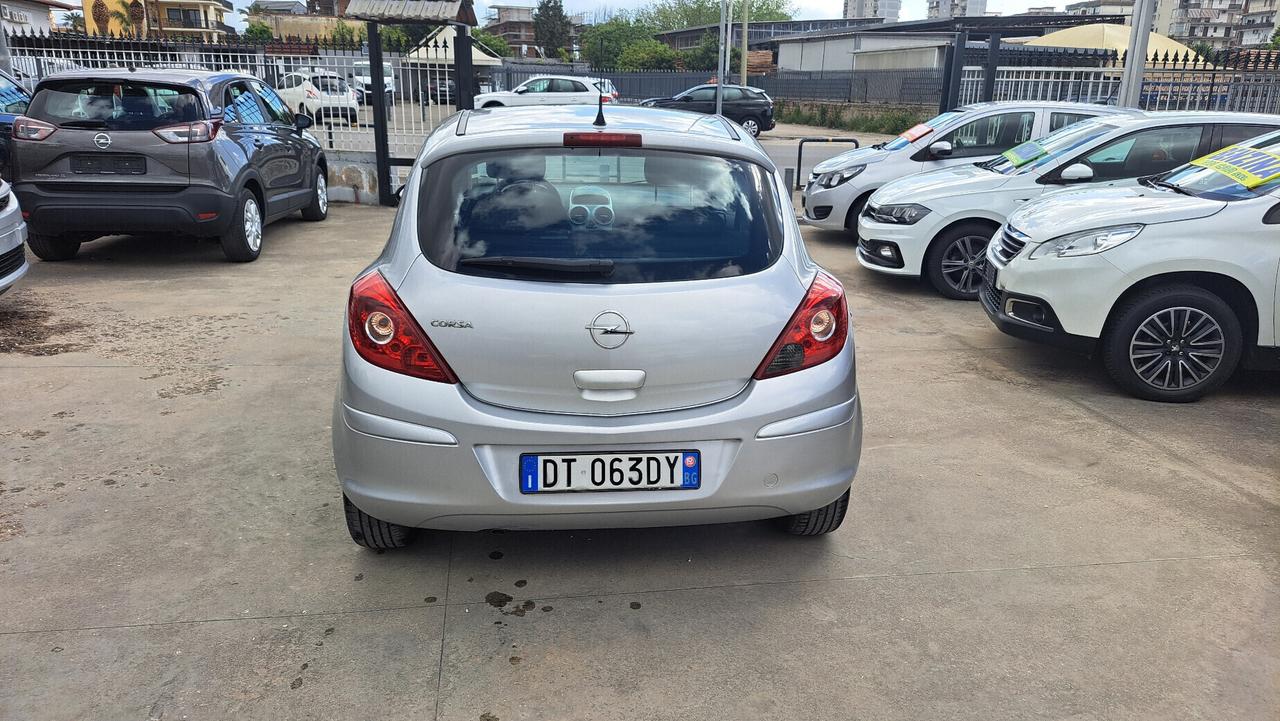 Opel Corsa 1.2 3 porte Sport Gpl