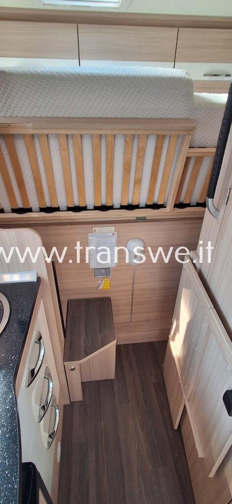 Bürstner Travel Van 590 letto matrimoniale posteriore