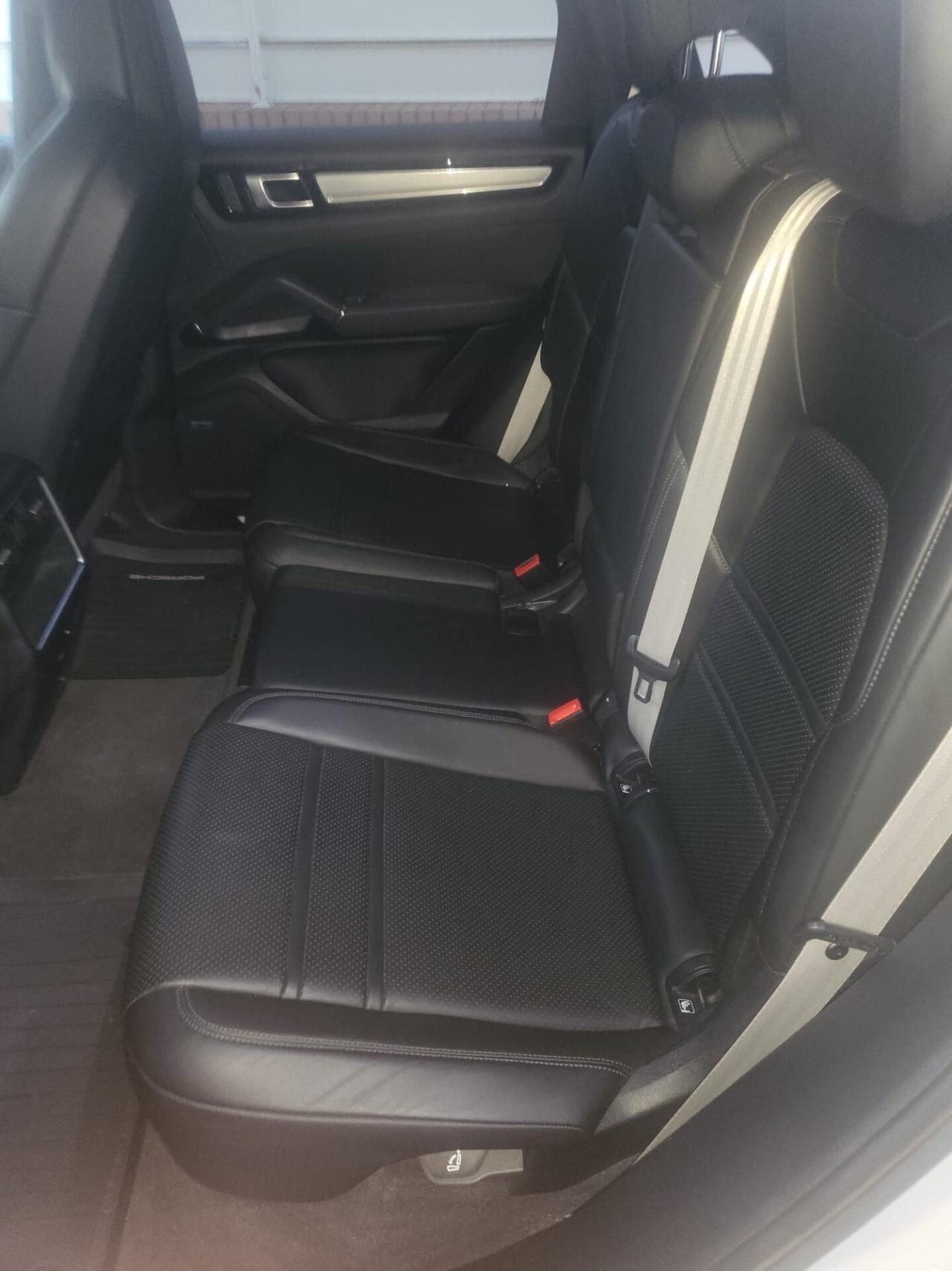 Porsche Cayenne Coupé 3.0 V6 Platinum Edition