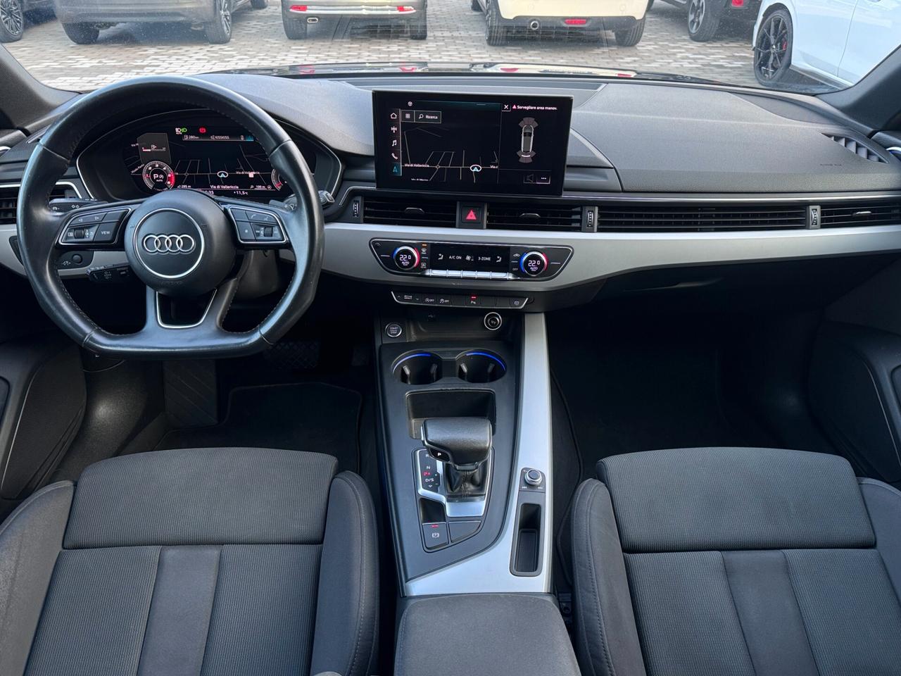 Audi A4 Avant 35 TDI/163 CV S tronic line edition UNI PRO