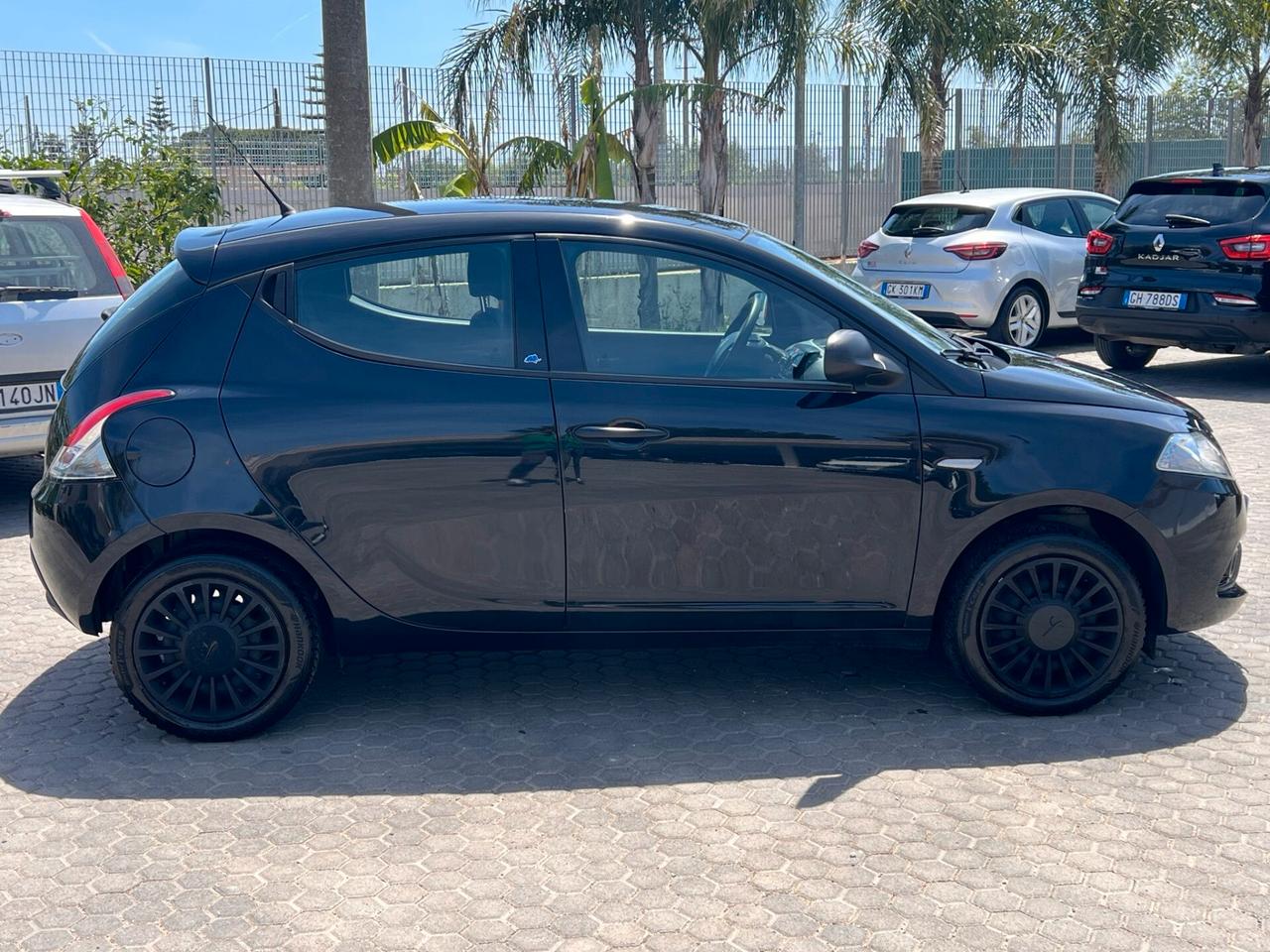 Lancia Ypsilon 1.2 69 CV 5 porte GPL Ecochic Elefantino Blu