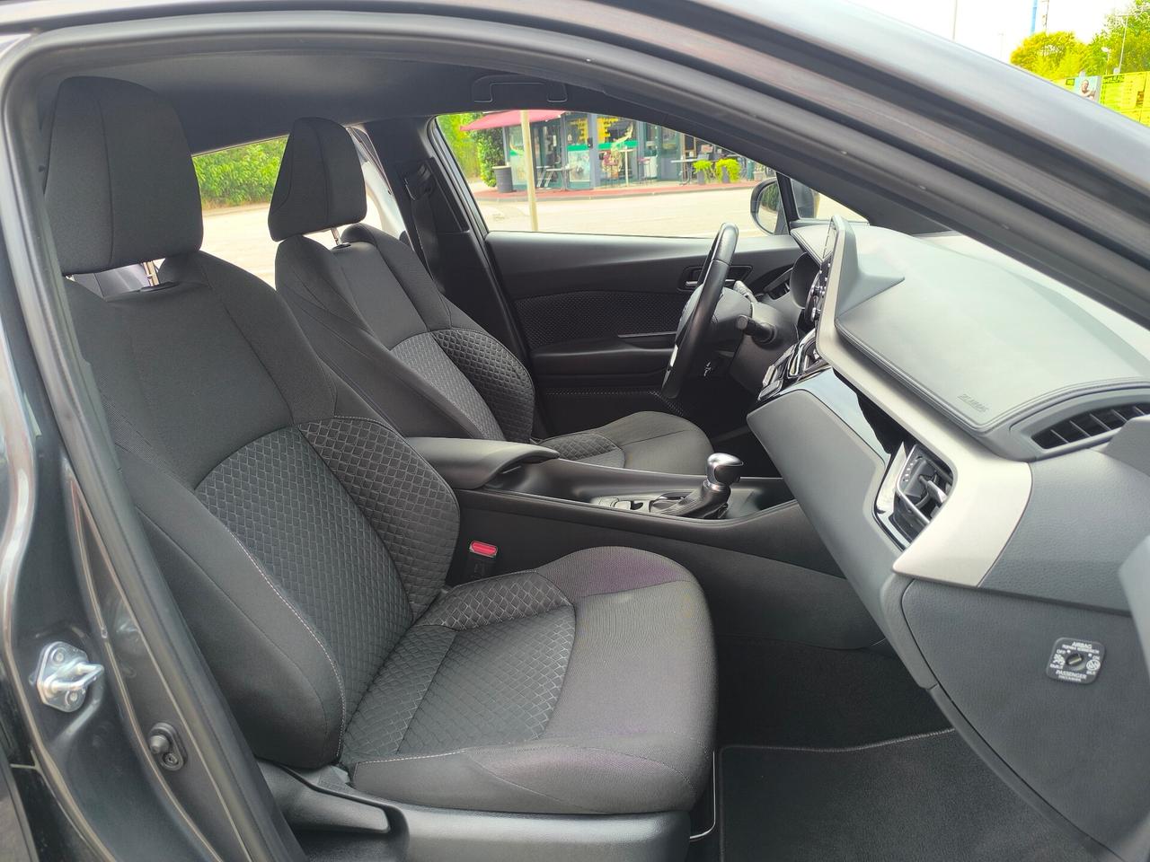Toyota C-HR 1.8 Hybrid E-CVT Business