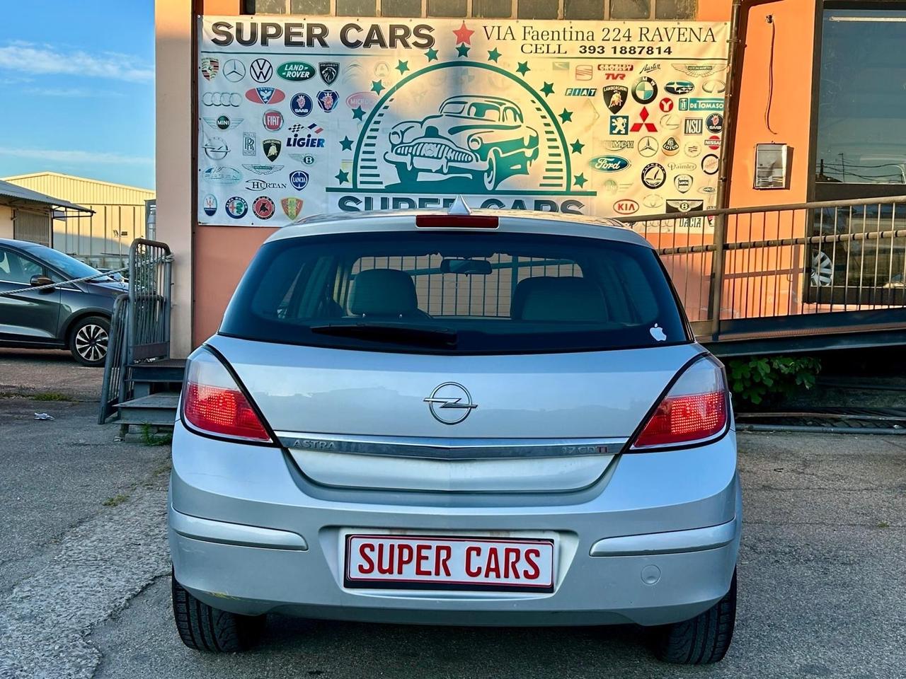 Opel Astra 1.7CDTI 101CV 5P Berlina Cosmo Neopatentati