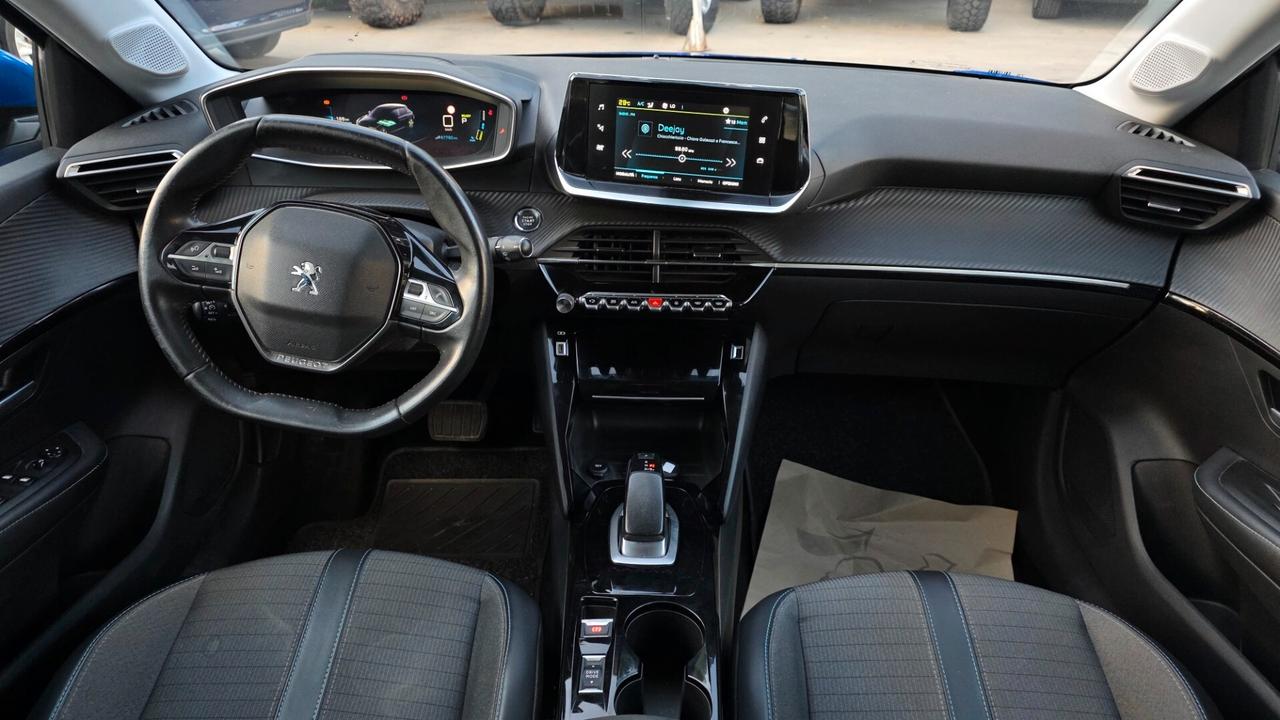 Peugeot 208 motore elettrico 136 CV 5 porte Allure