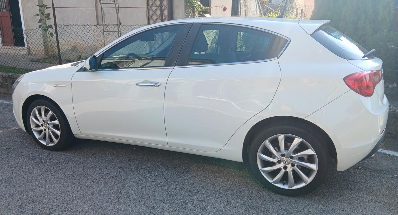 Alfa Romeo Giulietta 1.6jtdm 105cv