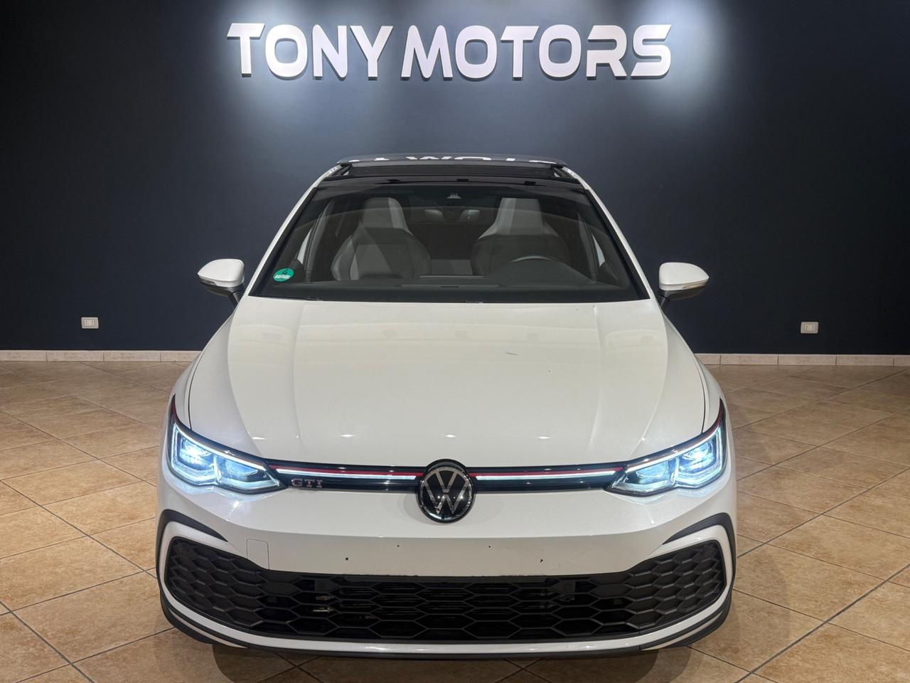 Volkswagen Golf GTI 2.0 TSI BlackStyle
