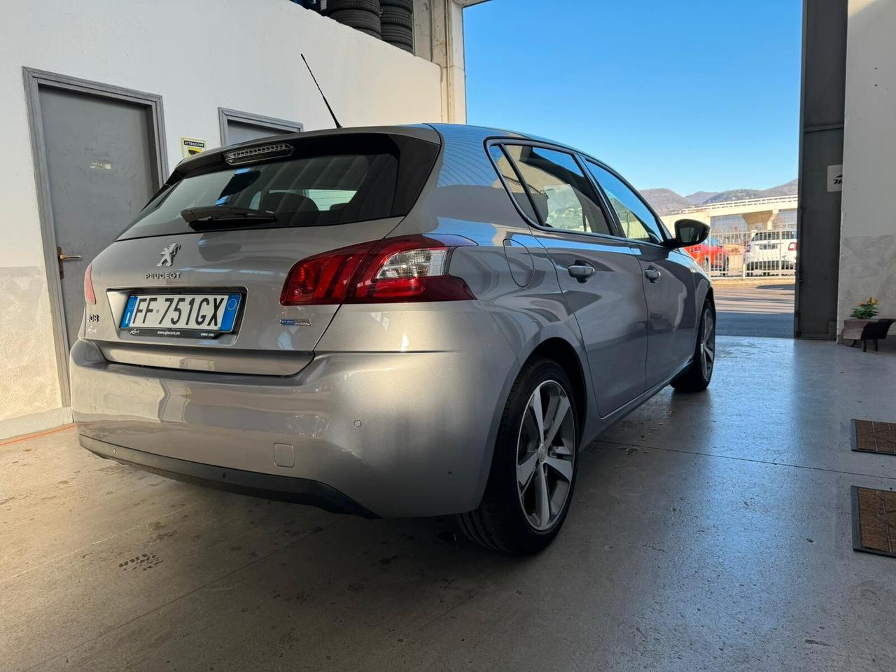 Peugeot 308 PureTech Turbo 130 S&S Allure