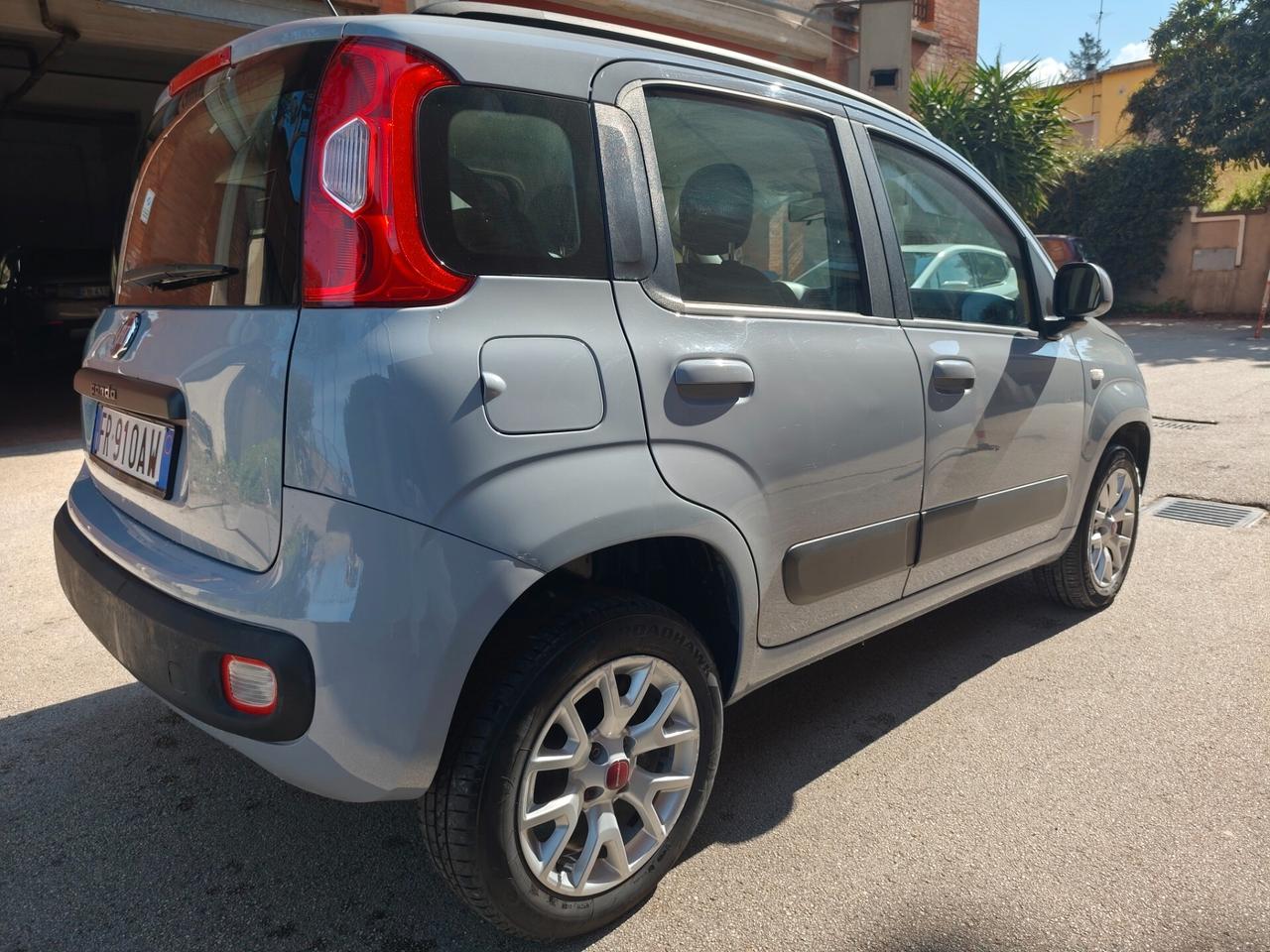 Fiat Panda 0.9 TwinAir Turbo Natural Power Lounge
