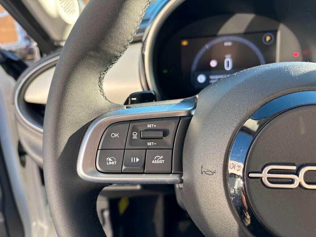 Fiat 600 Hybrid 110 CV DCT MHEV La Prima KM 0 IVA ESPOSTA Tua a solo 249 Euro al mese