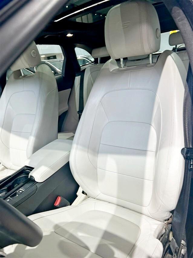 Jaguar F-Pace 3.0 D V6 300 CV AWD aut. S