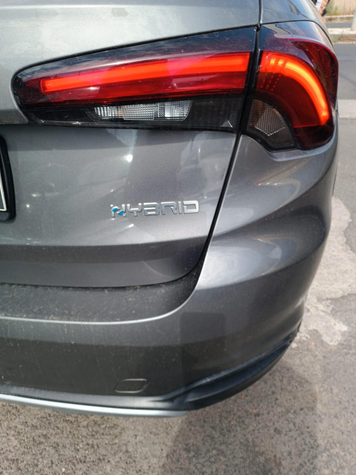 Fiat Tipo 1.5 Hybrid DCT SW Cross