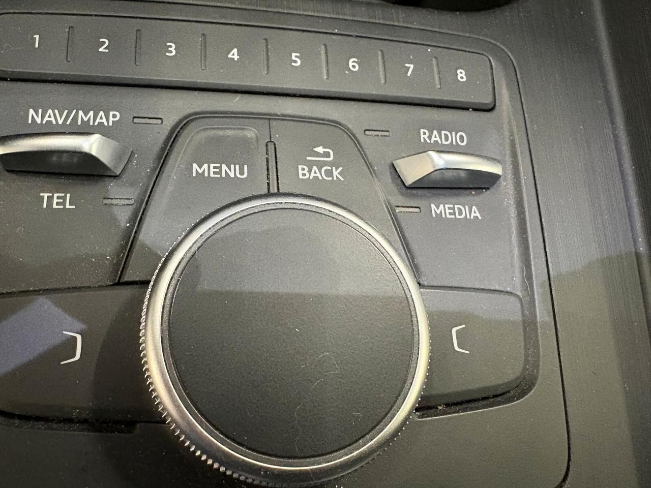 Audi A4 Avant BUSINESS 2.0 TDI S tronic