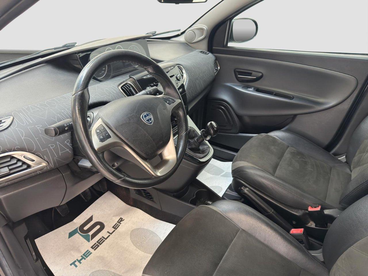 Lancia Ypsilon 5 Porte Ypsilon 1.2 8v Gold s&s 69cv E6