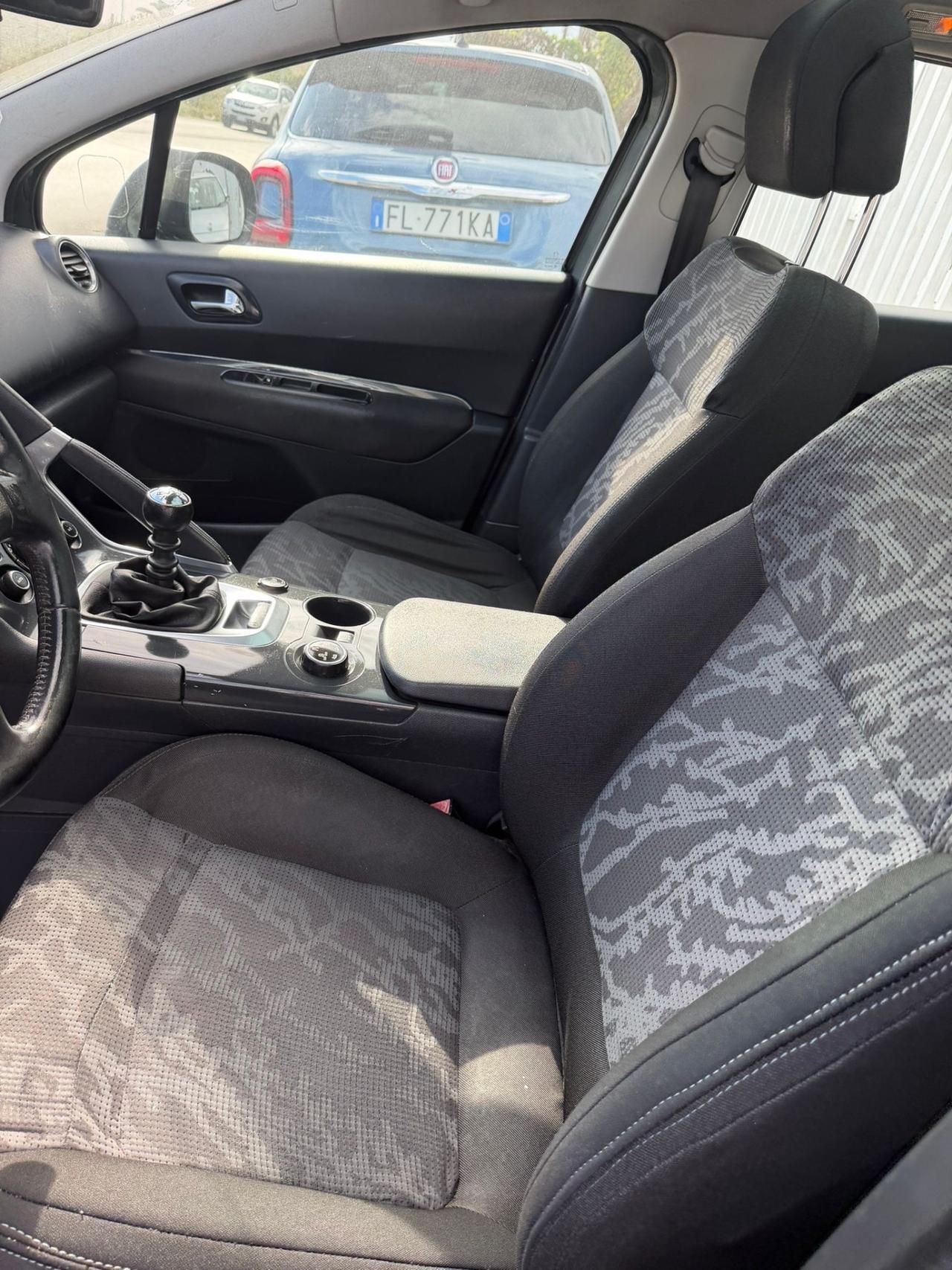Peugeot 3008 1.6 HDi 110CV Premium