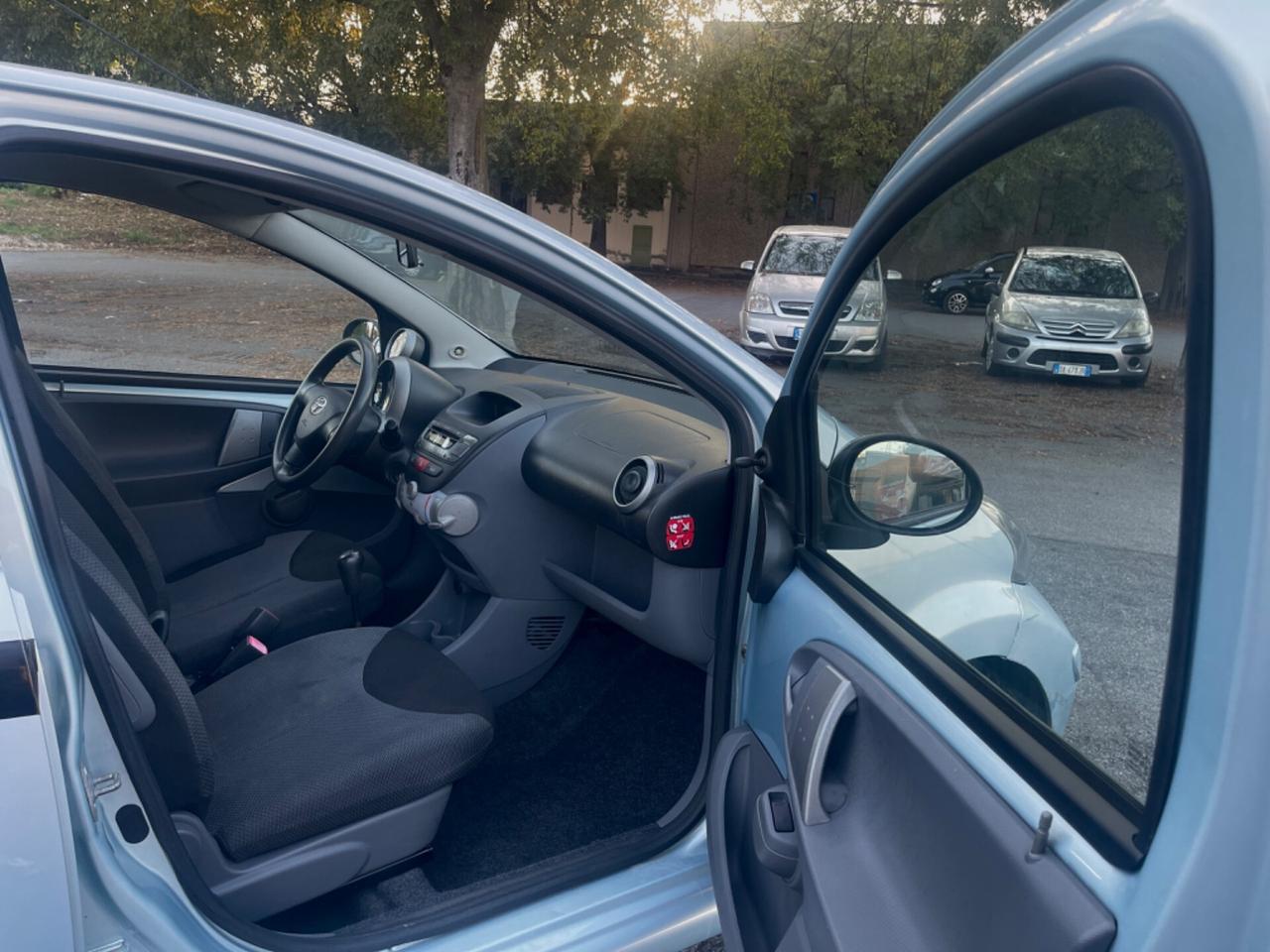 Toyota Aygo 1.0 12V VVT-i 5 porte Benzina per Neopatentati