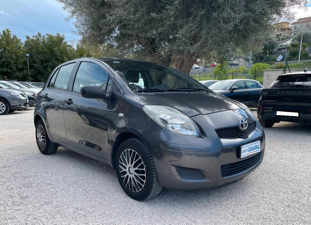TOYOTA YARIS 1.0 B - 2009