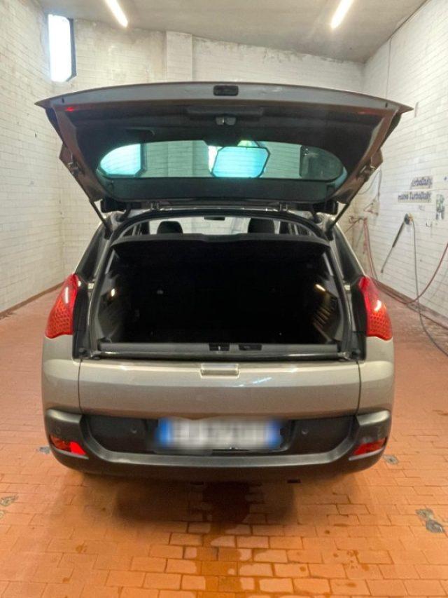 PEUGEOT 3008 1.6 HDi 112CV Tecno