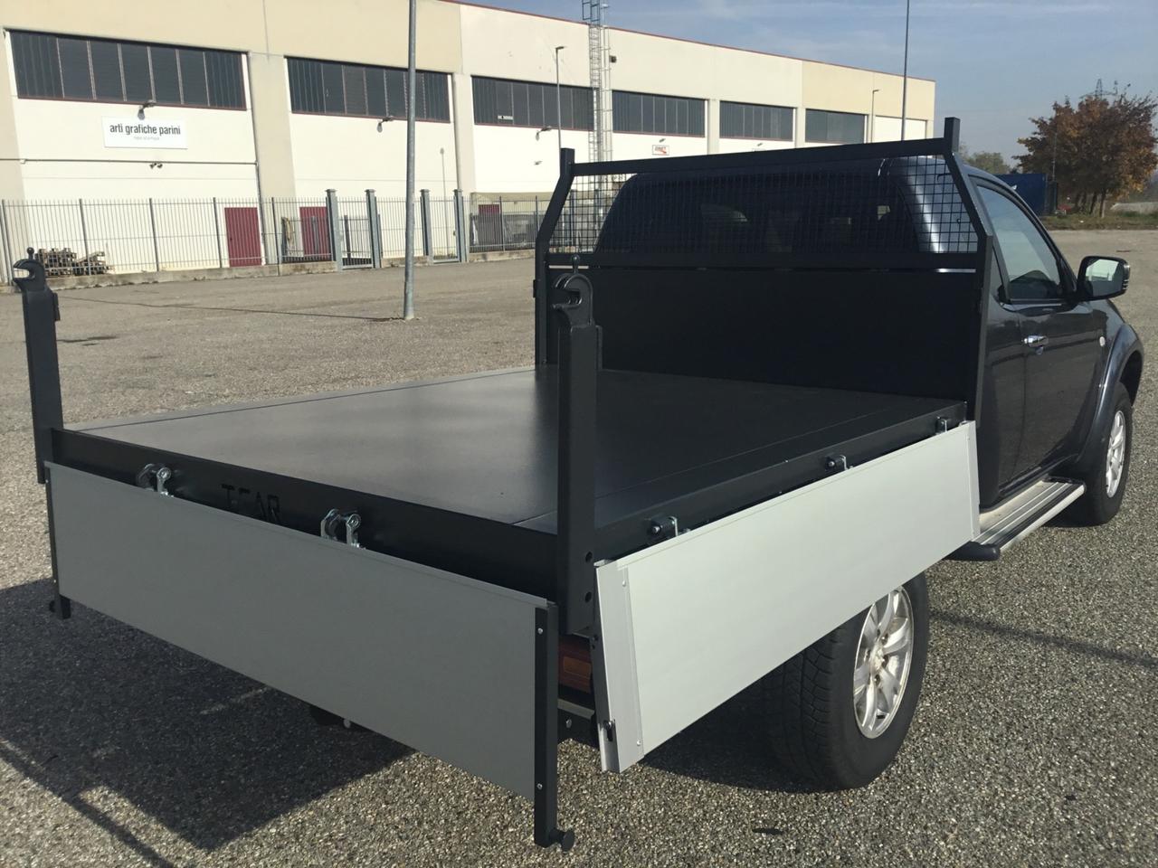 Mitsubishi L200 club cab cassone ribaltabile