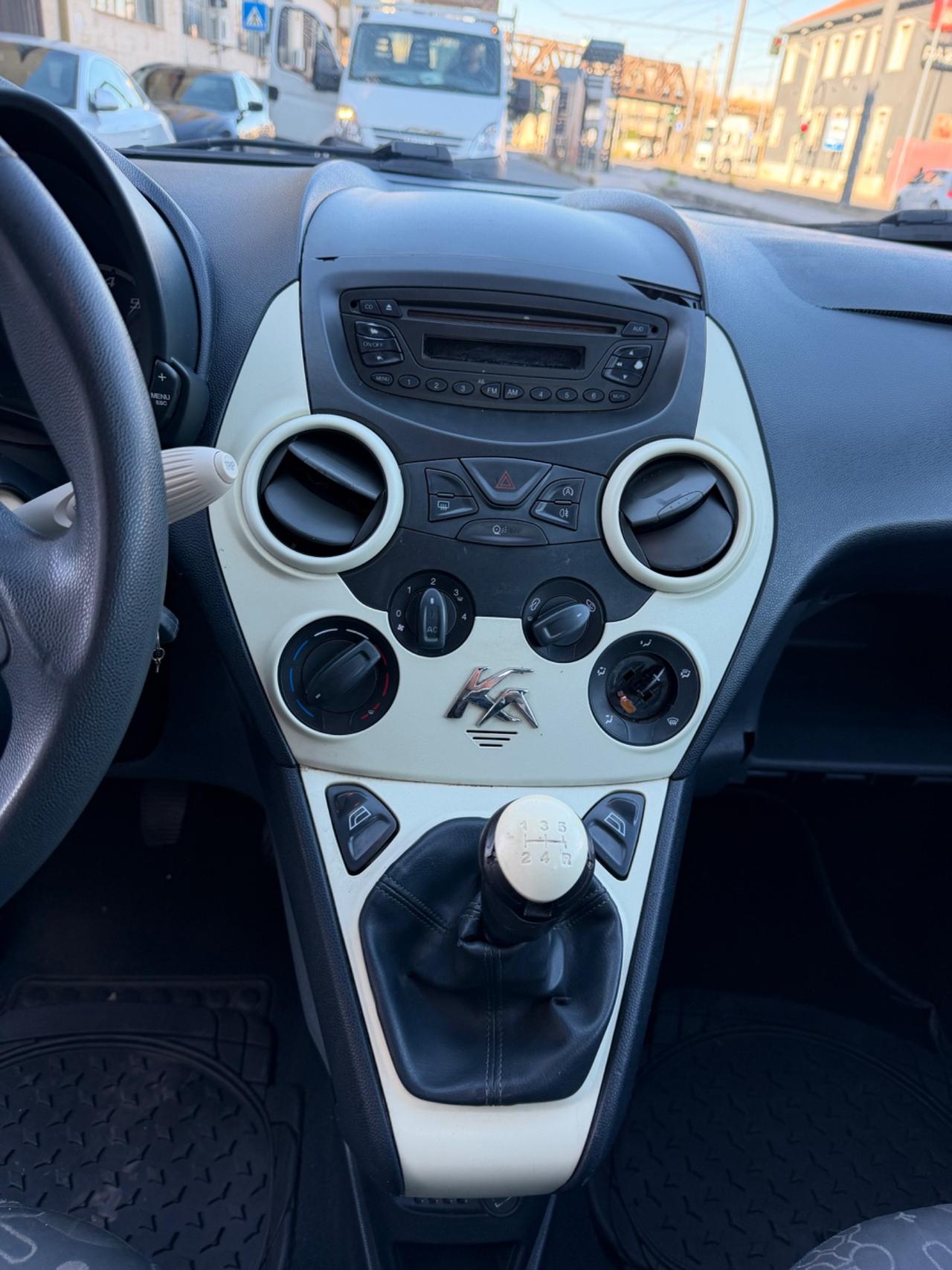 Ford Ka Ka+ 1.2 8V 69CV Titanium