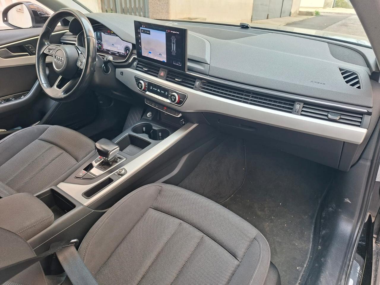 Audi A4 35 TDI/163 CV S tronic Business Advanced