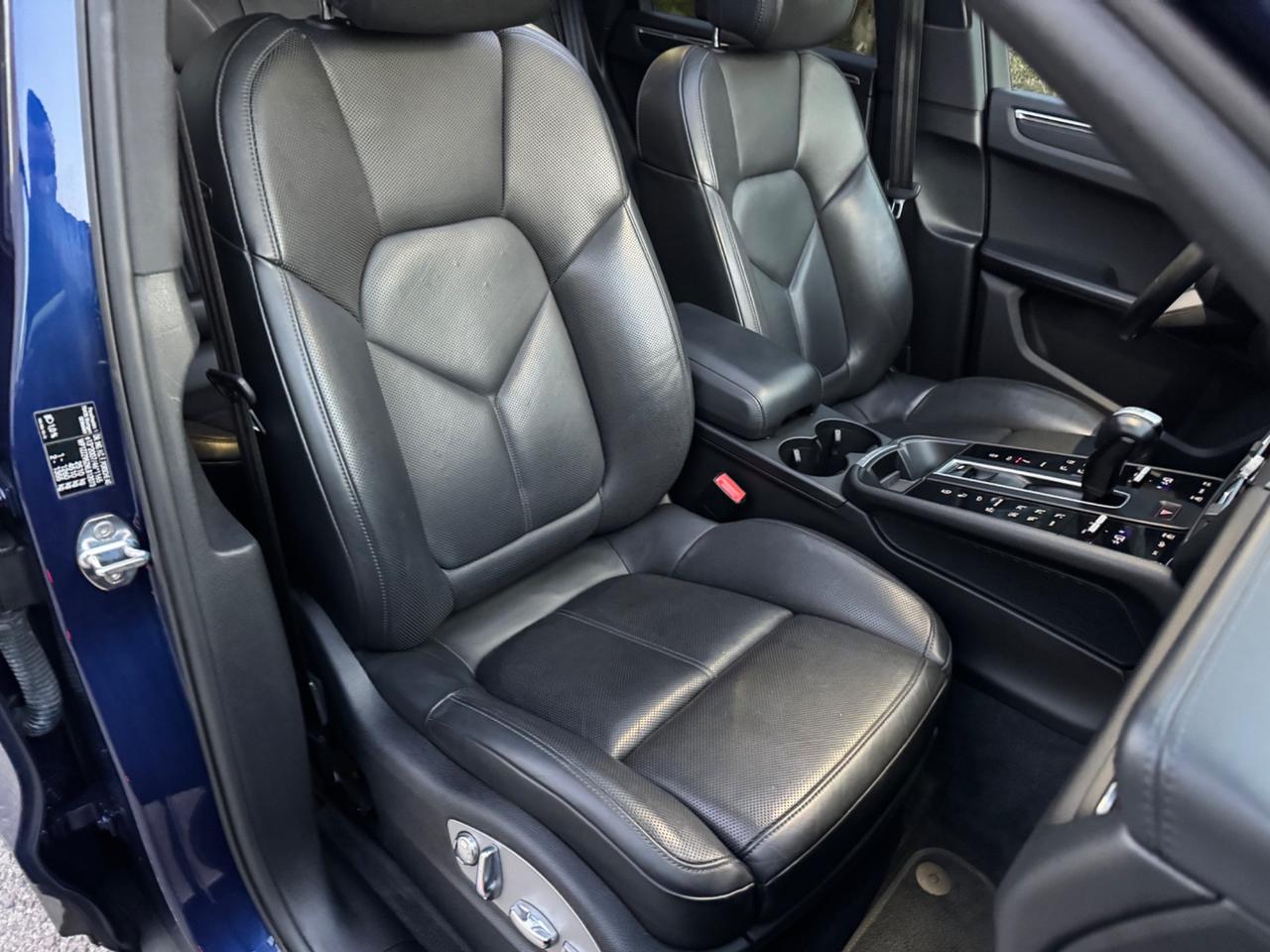 Porsche Macan cerchi 21, tetto, tagliandi Porsche