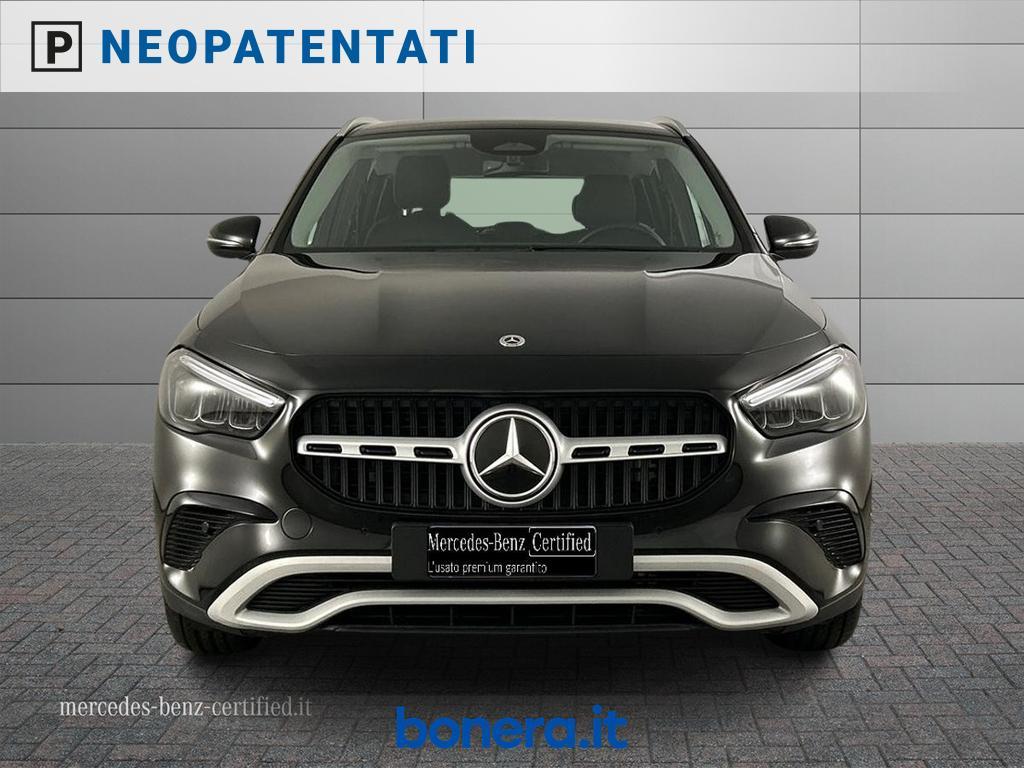 Mercedes GLA 180 180 D Advanced 8G-DCT