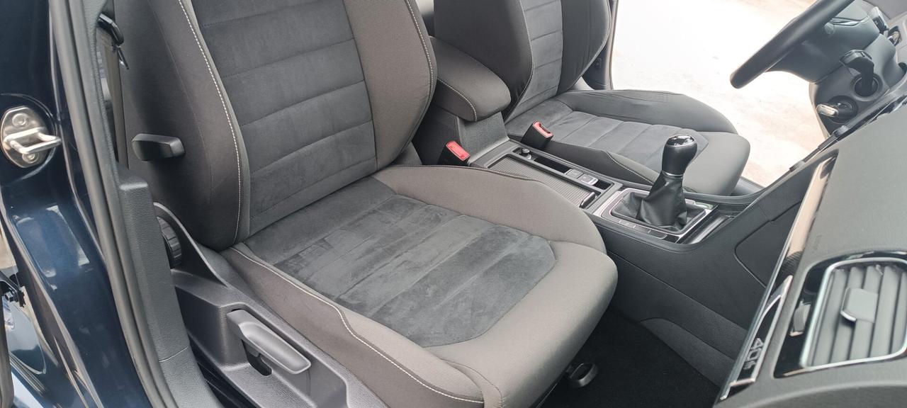 Volkswagen Golf 2.0 TDI 5p. Highline BlueMotion Technology