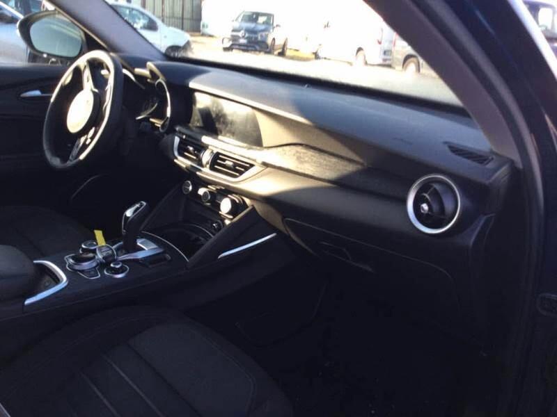 Alfa Romeo Stelvio 2.2 Turbodiesel 190 CV AT8 Q4 Business