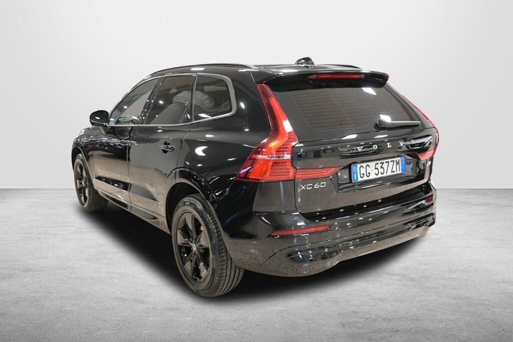 VOLVO XC60 2.0D 197CV B4 (D) GEARTRONIC MOMENTUM ( FARI LED - COCKPIT - NAVI - SENSORI POST. - CERCHI 18 )