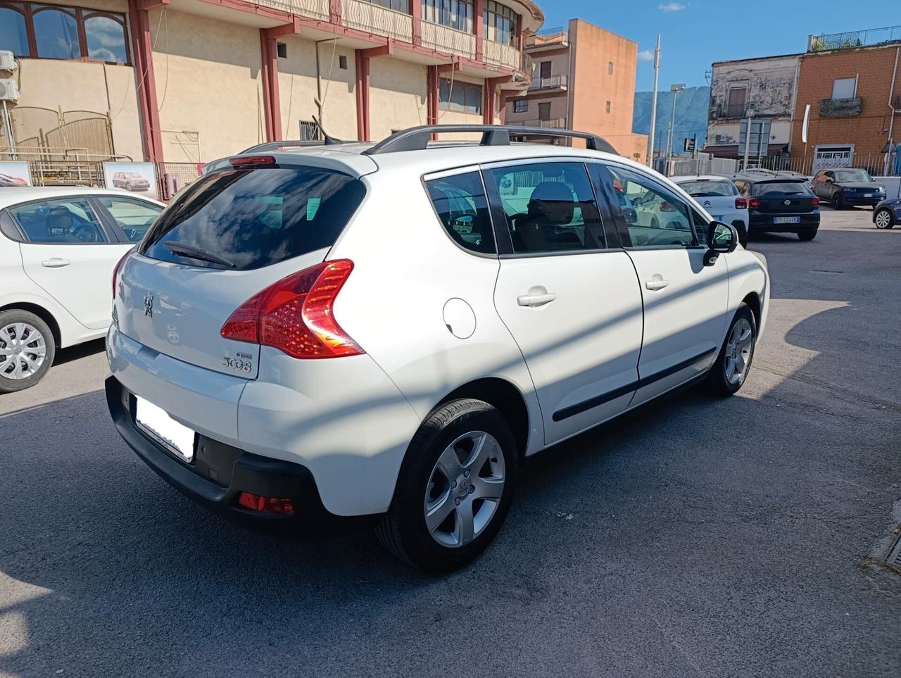 Peugeot 3008 1.6 e-HDi 112CV cambio robotizzato S.&S. Business