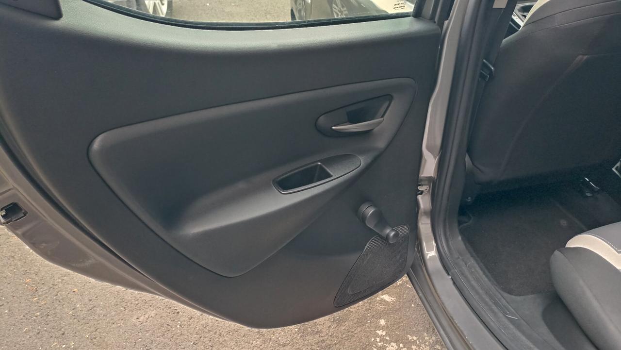 Lancia Ypsilon 1.3 MJT 16V 95 CV 5 porte S&S Elefantino