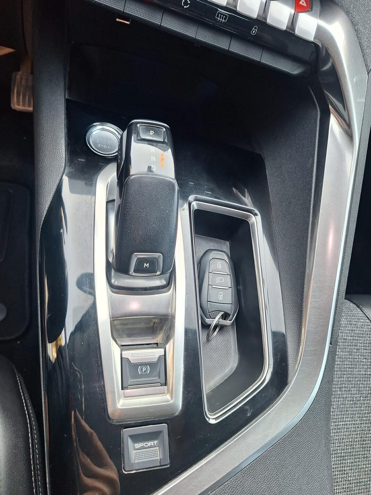 Peugeot 3008 BlueHDi 130 S&S EAT8 Allure