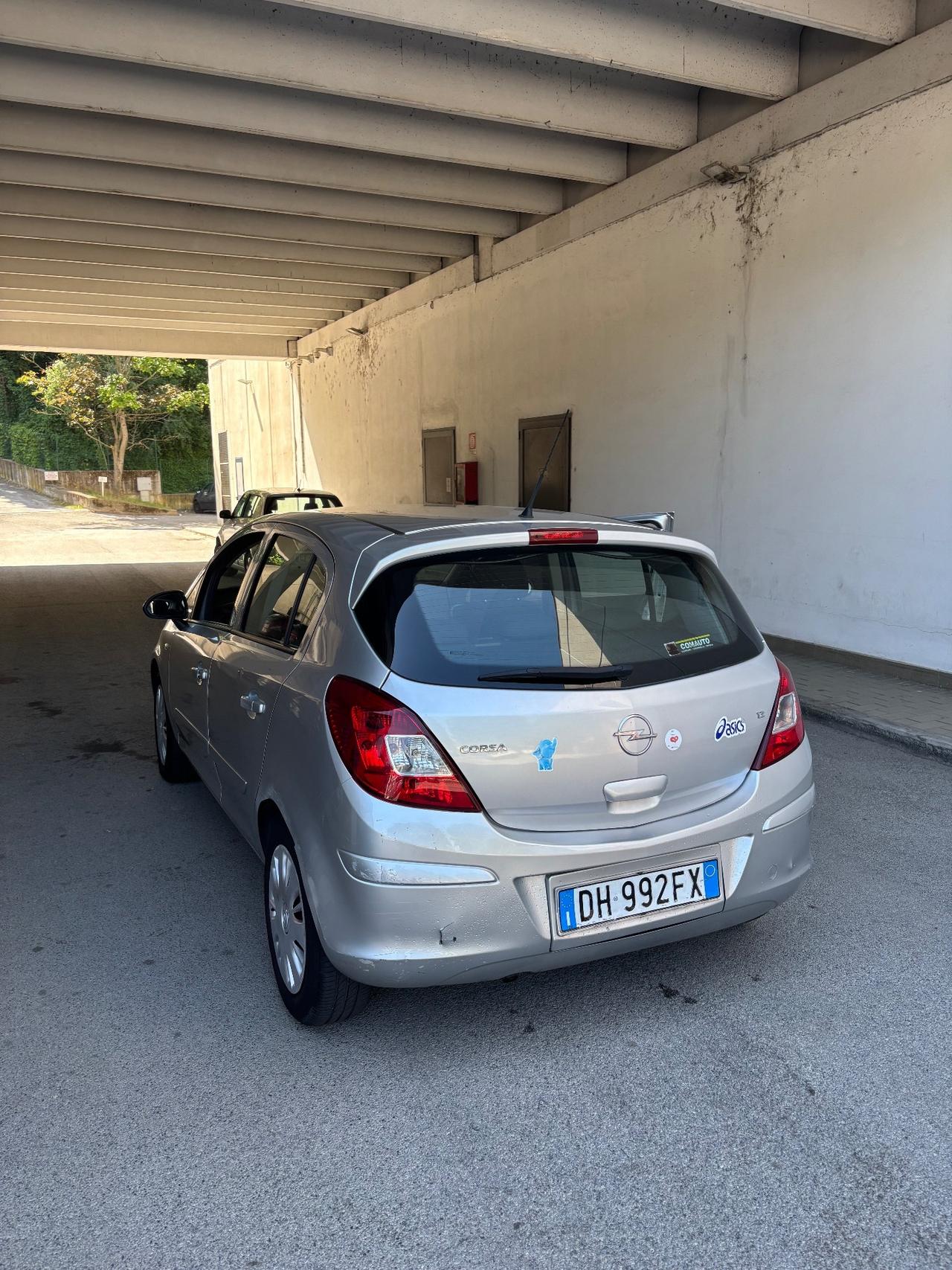 Opel Corsa 1.2 5 porte Easytronic Cosmo