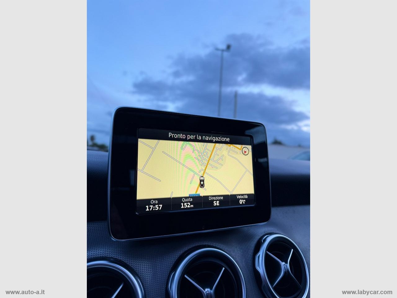 MERCEDES-BENZ GLA 200 d Automatic Sport