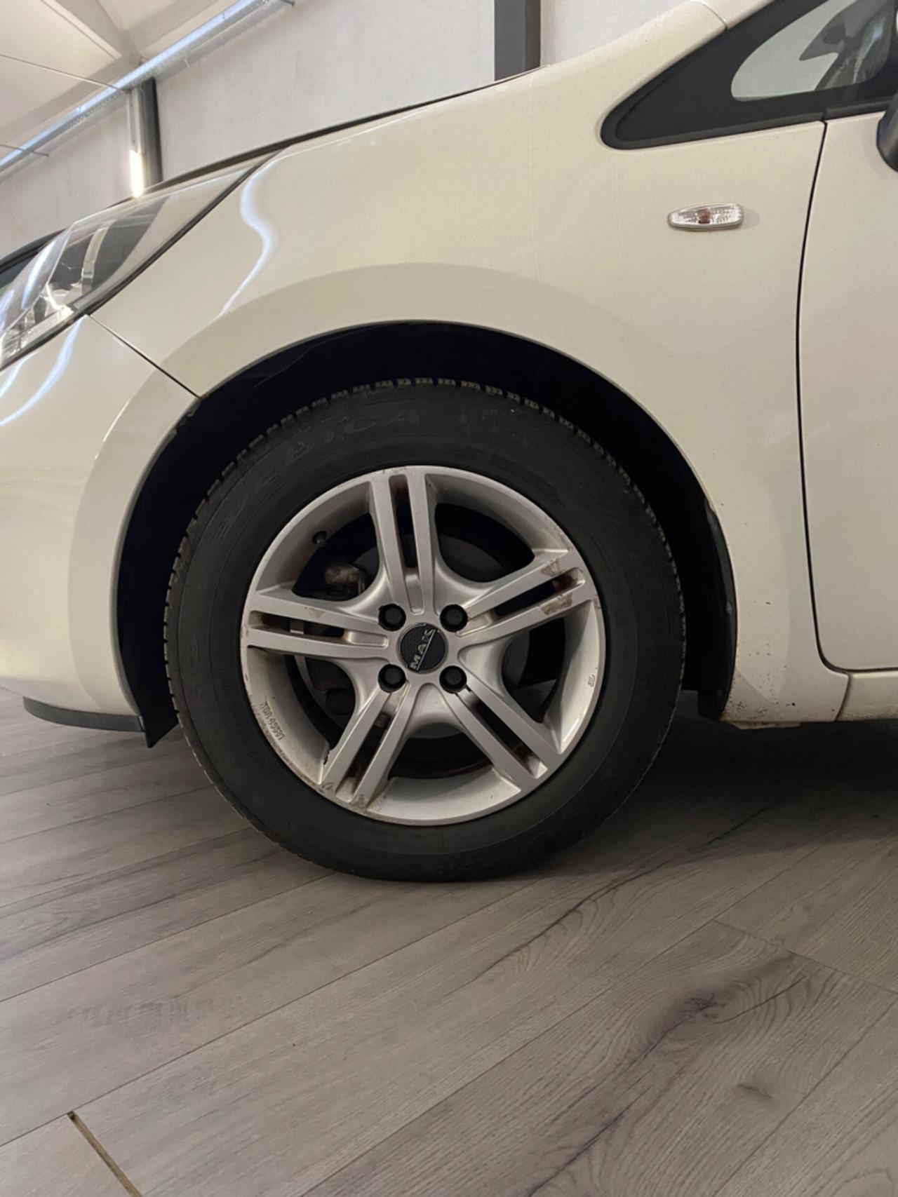 Kia Rio 1.1 CRDi WGT 3p. EX