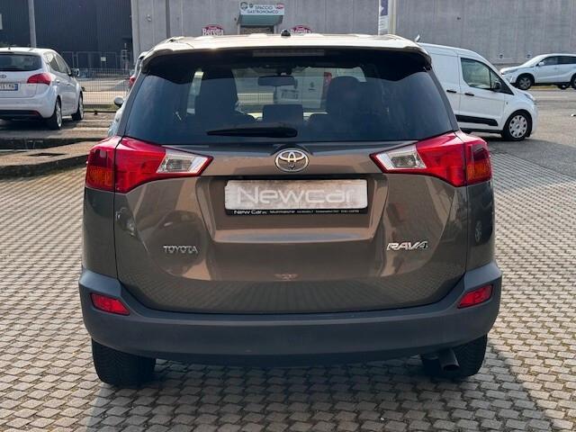 Toyota RAV 4 RAV4 2.0 D-4D 2WD Active