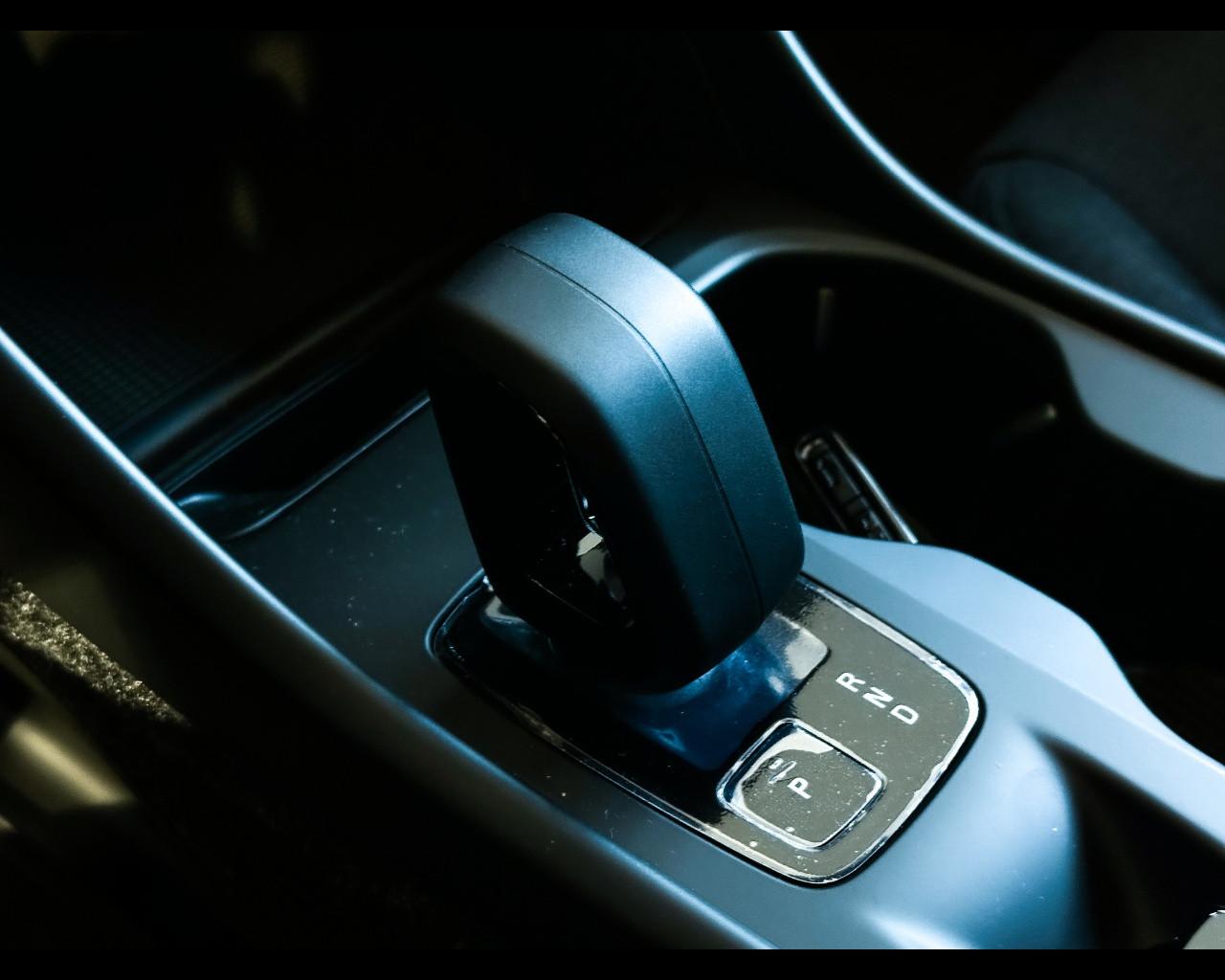 VOLVO XC40 Essential B3 AUT