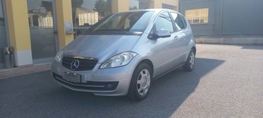 Mercedes-Benz Classe A 160 BlueEFFICIENCY Benzina cc. 1.5 CV. 95 - 5 Porte 5 Posti Euro 5 Utilizzabile anche per i Neopatentati.