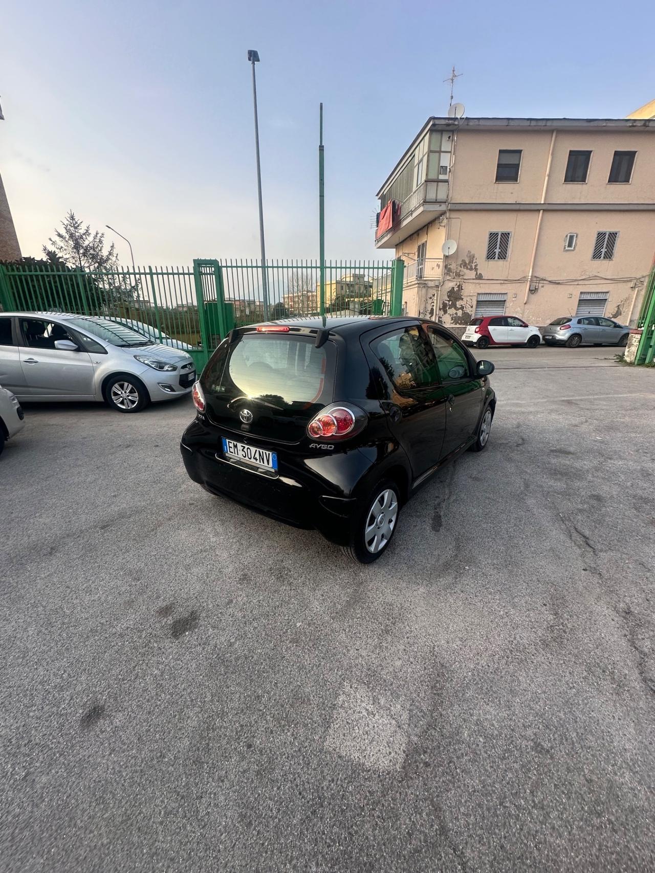 Toyota Aygo 1.0 12V VVT-i 5 porte Lounge MMT