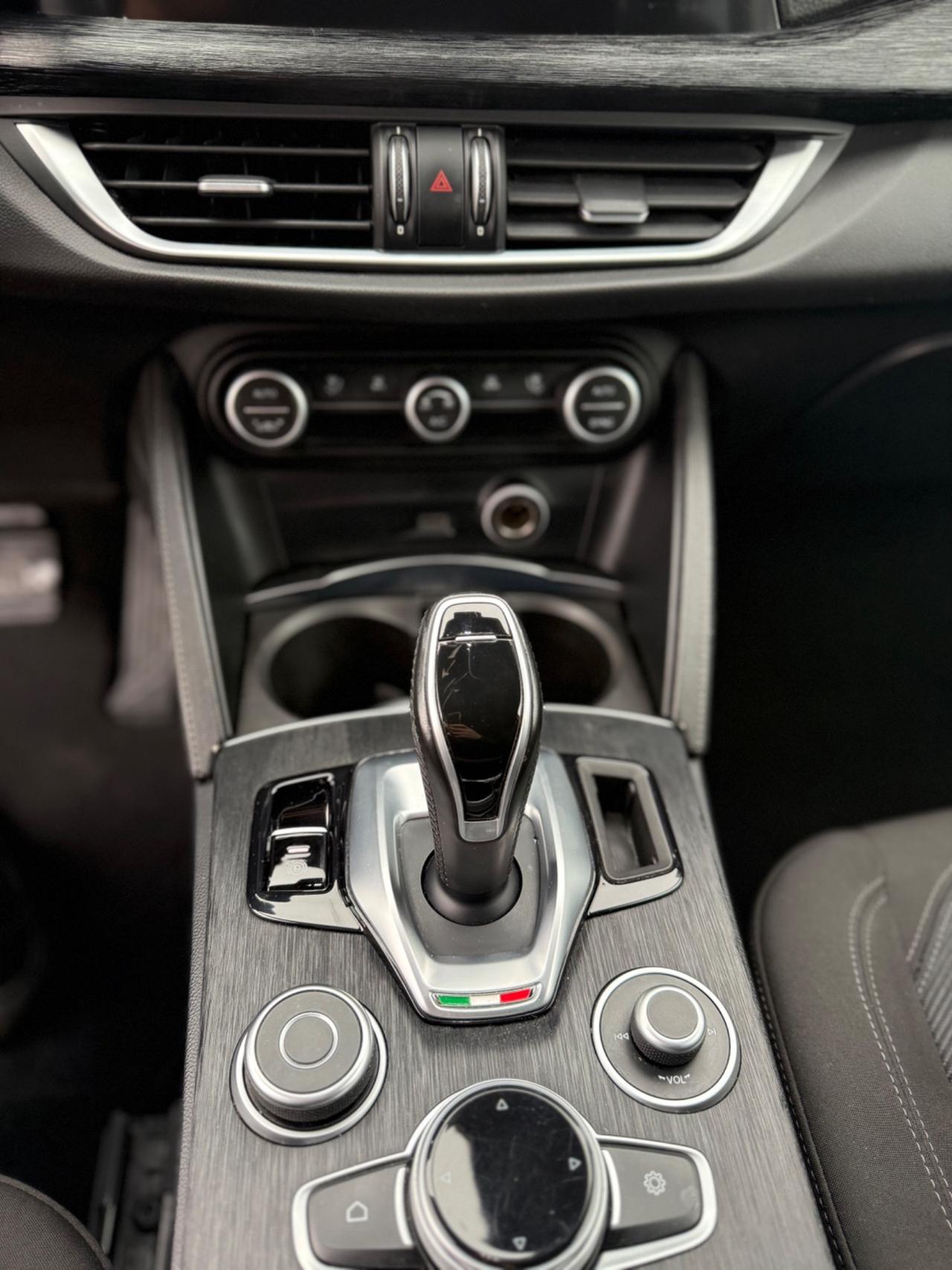 Alfa Romeo Stelvio 2.2 Turbodiesel 160 CV AT8 RWD Business