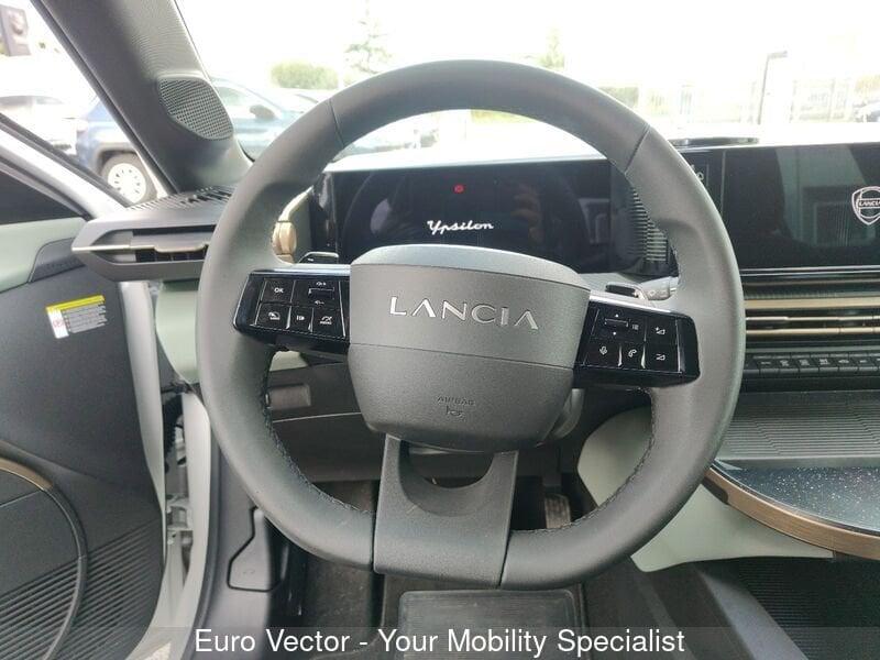 Lancia Ypsilon Ypsilon Hybrid e-DCT