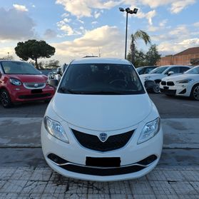 Lancia Ypsilon 1.2 69 CV 5 porte Platinum