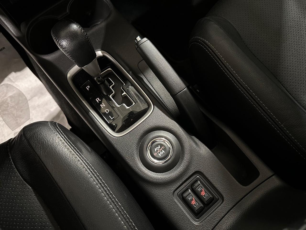 Mitsubishi Outlander 2.2 DI-D 4WD Instyle 7 POSTI-TETTO-TAGLIANDI UFFICIALI