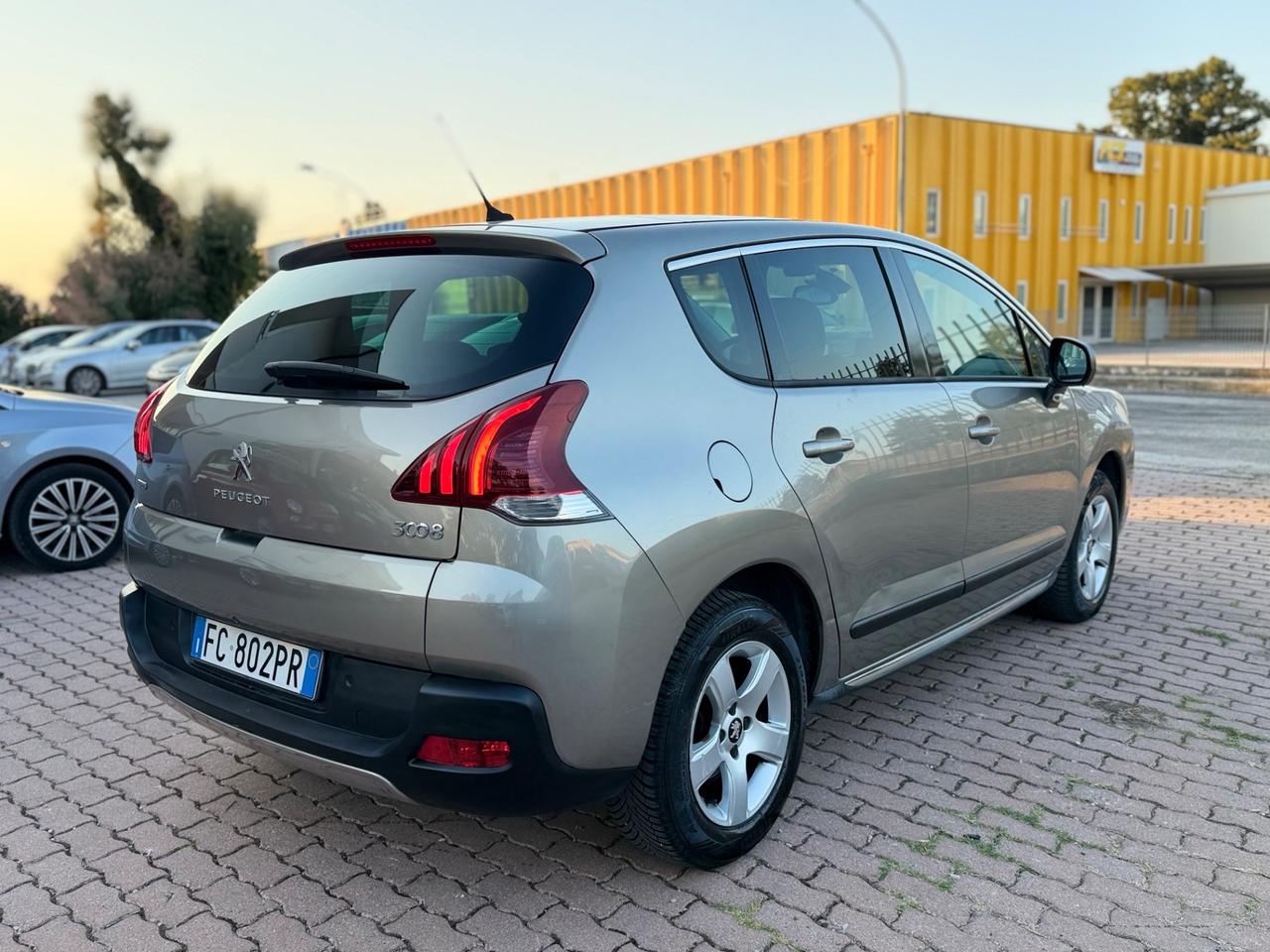 Peugeot 3008 BLUEHDI 120 SES CROSSWAY