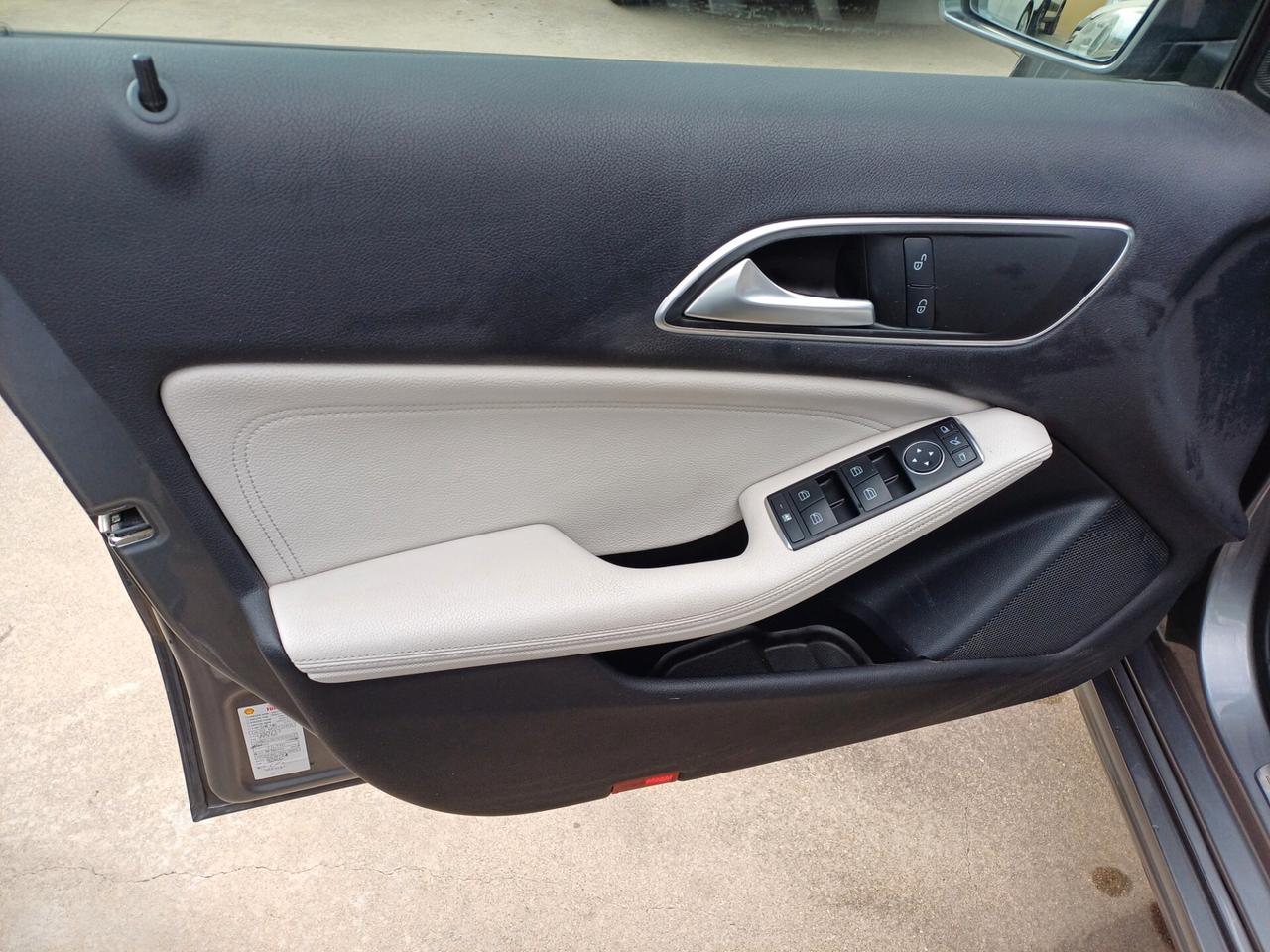 Mercedes-benz A 180 Premium