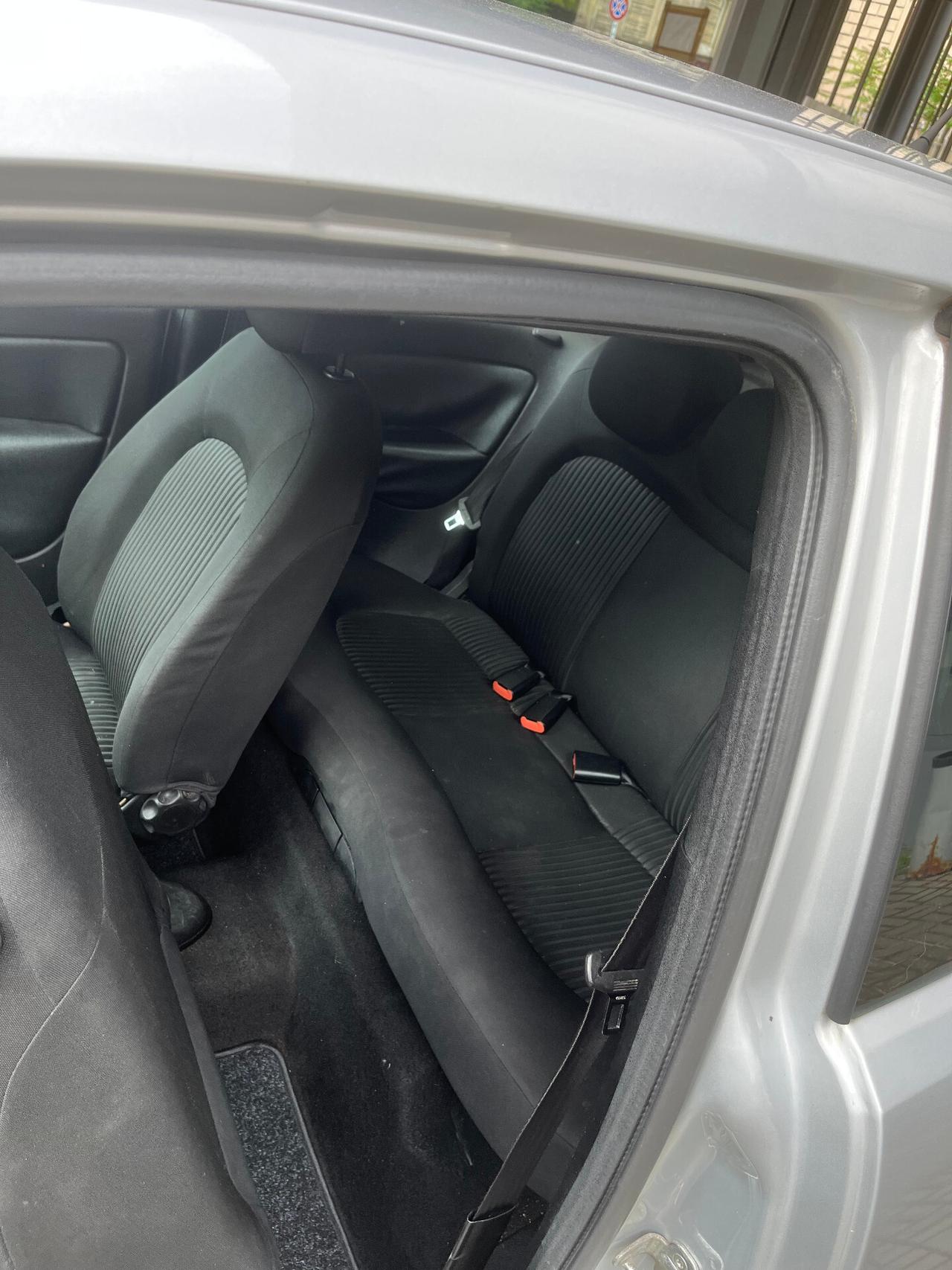 Lancia Ypsilon 1.2 Versus Benzina - Anche Per Neopatentati - 2010