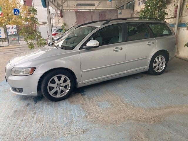 Volvo V50 D2 POLAR