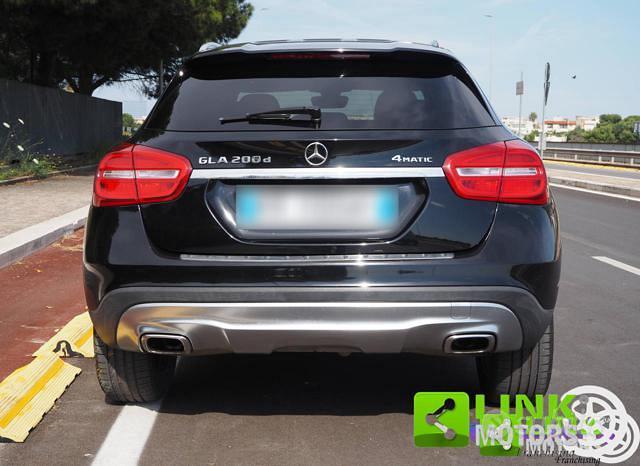 MERCEDES-BENZ GLA 200 d Automatic 4Matic Premium
