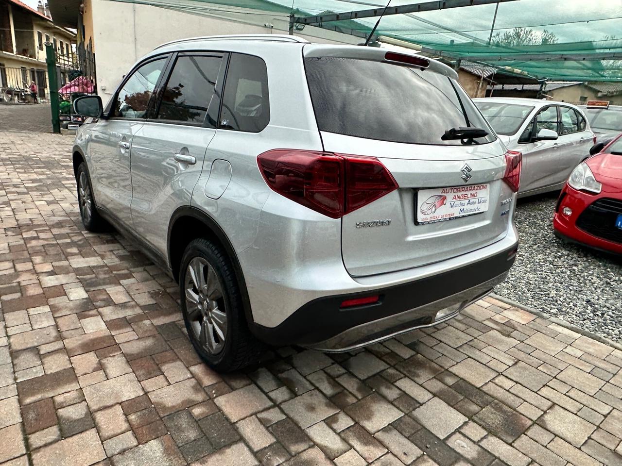Suzuki Vitara 1.4 Hybrid Top