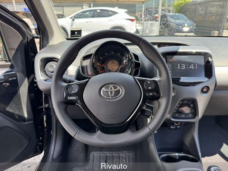 Toyota Aygo Connect 1.0 VVT-i 72 CV 5 porte x-fun